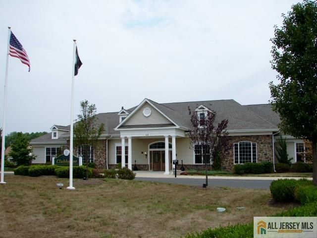 48 Merlot Court, Monroe, NJ 08831