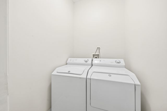 938 N Washtenaw Avenue 1, Chicago, IL 60622