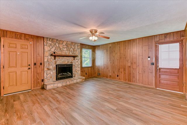 2015 Country Club Hills Drive, North Augusta, SC 29860