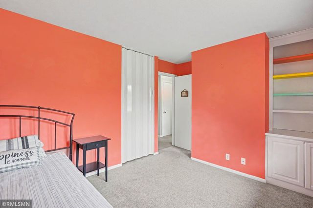 981 Oriole Drive, Apple Valley, MN 55124