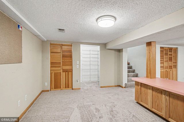 981 Oriole Drive, Apple Valley, MN 55124