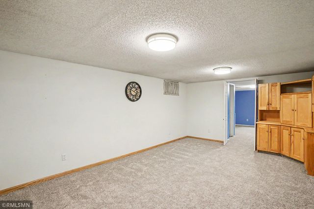 981 Oriole Drive, Apple Valley, MN 55124