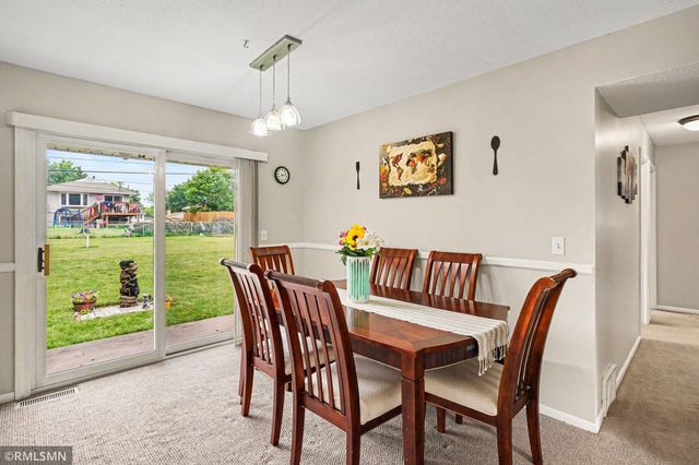981 Oriole Drive, Apple Valley, MN 55124