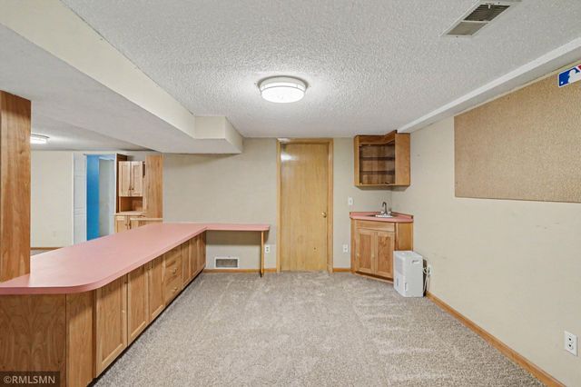 981 Oriole Drive, Apple Valley, MN 55124
