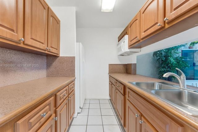 10500 SW 108th Avenue B210, Miami, FL 33176