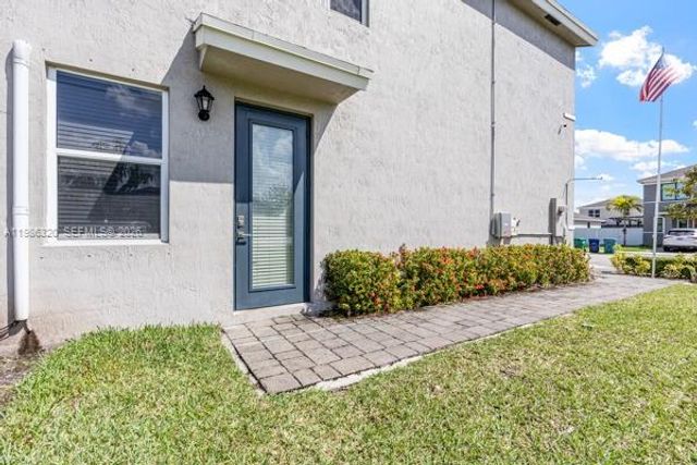 13235 SW 270th Ter, Homestead, FL 33032