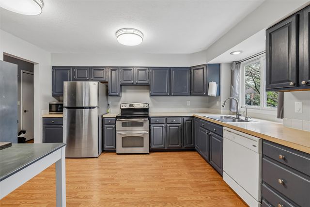 5316 Aspen Drive, West Des Moines, IA 50266