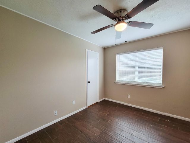 10010 Sagecanyon Drive, Houston, TX 77089