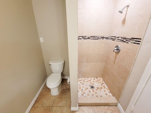 10010 Sagecanyon Drive, Houston, TX 77089