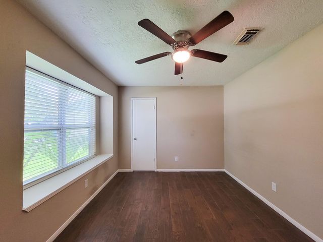 10010 Sagecanyon Drive, Houston, TX 77089