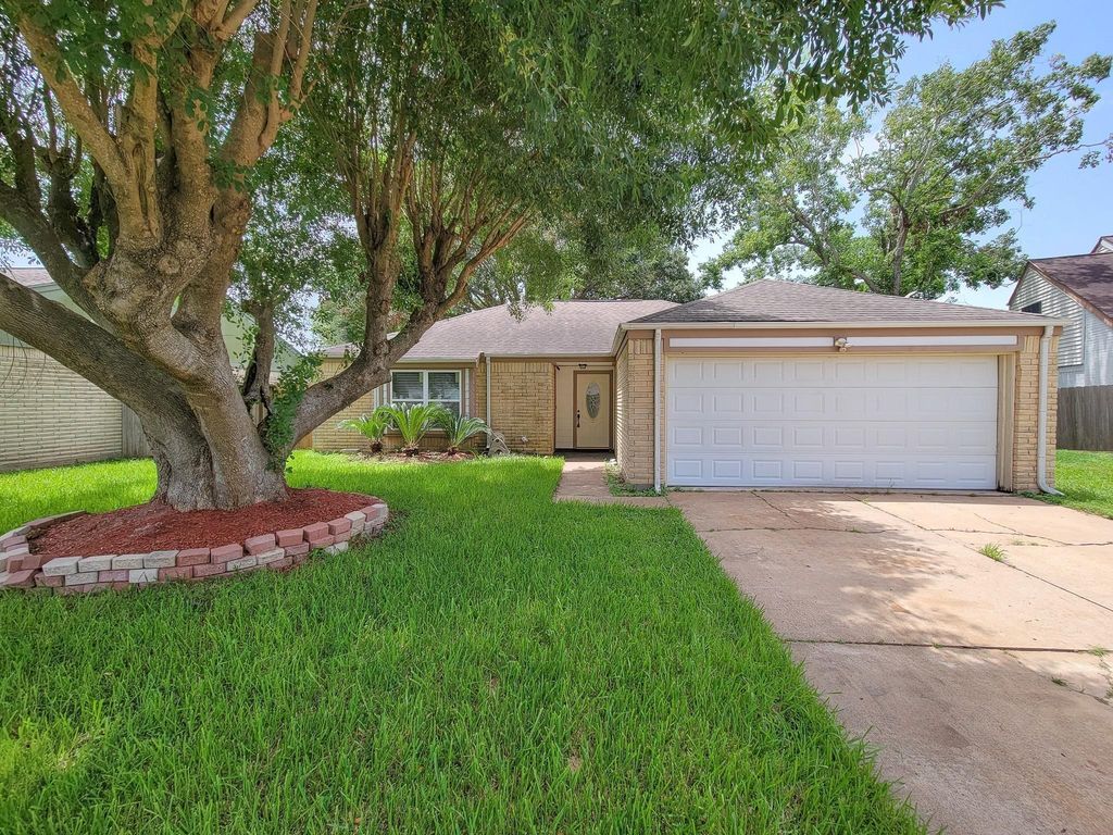 10010 Sagecanyon Drive, Houston, TX 77089