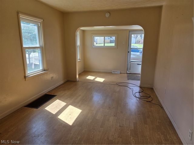 372 N Madison Avenue, Salem, OH 44460