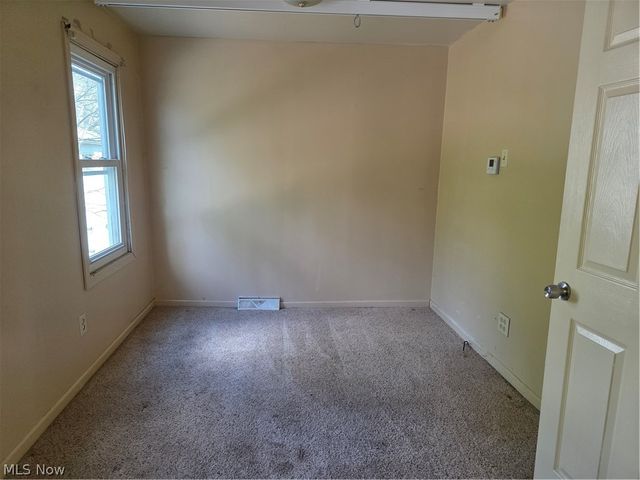 372 N Madison Avenue, Salem, OH 44460