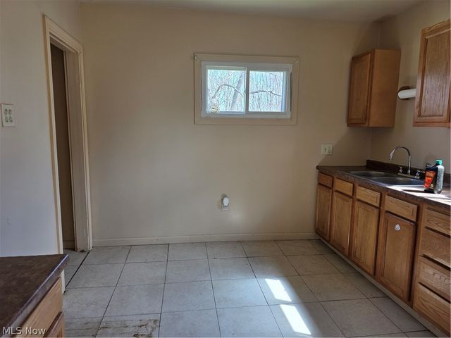 372 N Madison Avenue, Salem, OH 44460