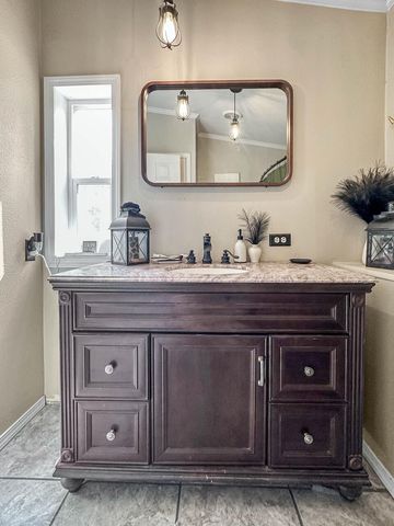 300 Arrowhead Pass, Jacksonville, OR 97530