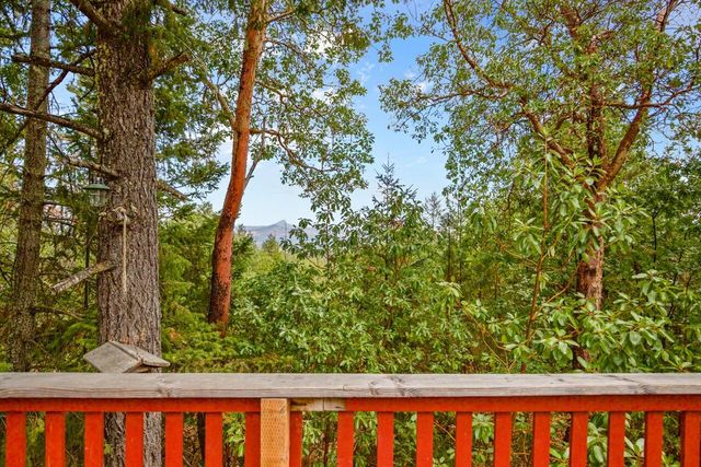 300 Arrowhead Pass, Jacksonville, OR 97530