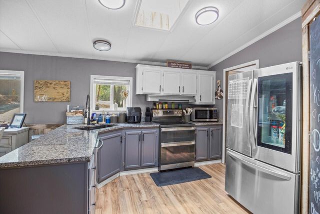 300 Arrowhead Pass, Jacksonville, OR 97530