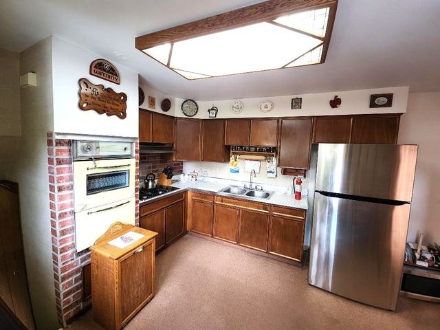 17227 70th Avenue, Tinley Park, IL 60477