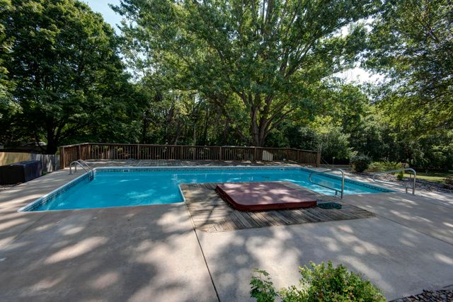 5150 S Tujunga Drive, Springfield, MO 65810