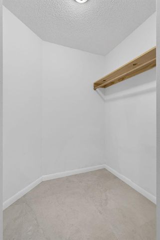 3590 Via Poinciana 202, Lake Worth, FL 33467