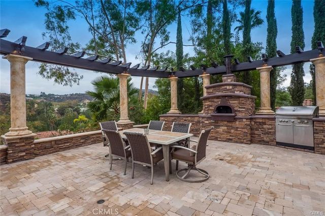 4422 Alta Tupelo, Calabasas, CA 91302