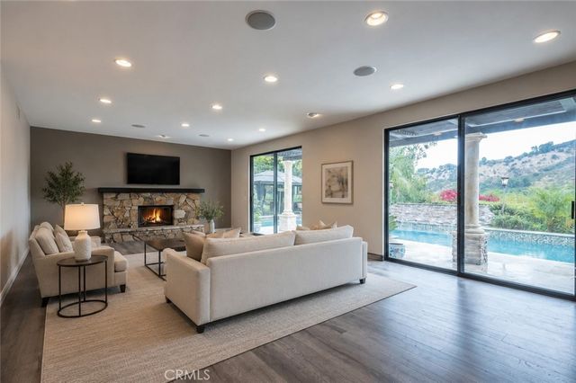 4422 Alta Tupelo, Calabasas, CA 91302