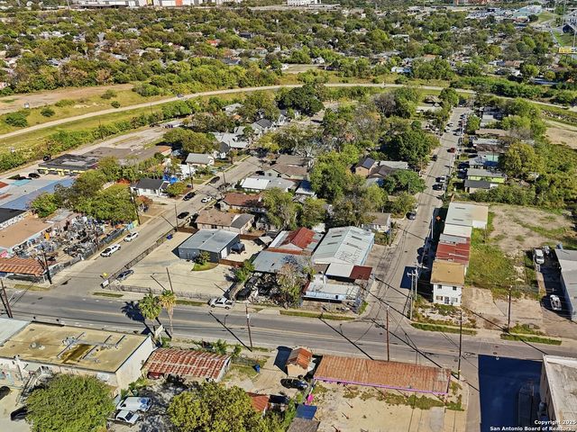 2718 S Flores, San Antonio, TX 78204