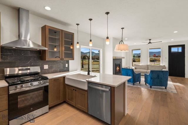 903 Arnold, Bozeman, MT 59715