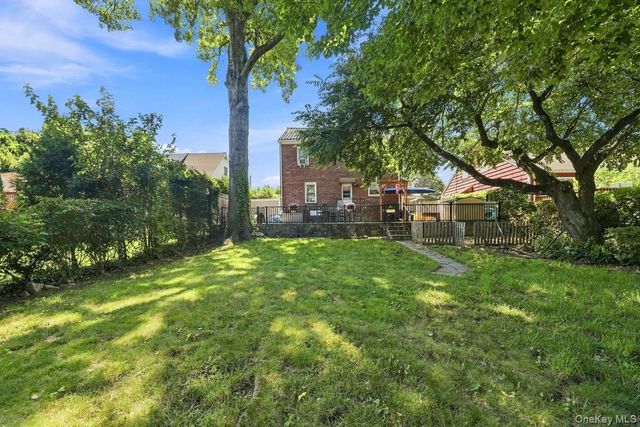 34 Keats Avenue, Hartsdale, NY 10530