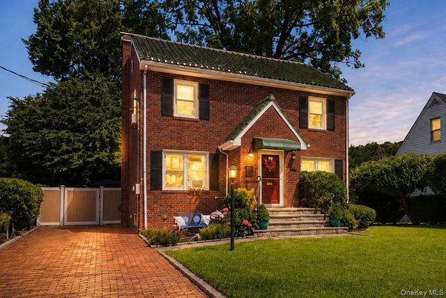 34 Keats Avenue, Hartsdale, NY 10530