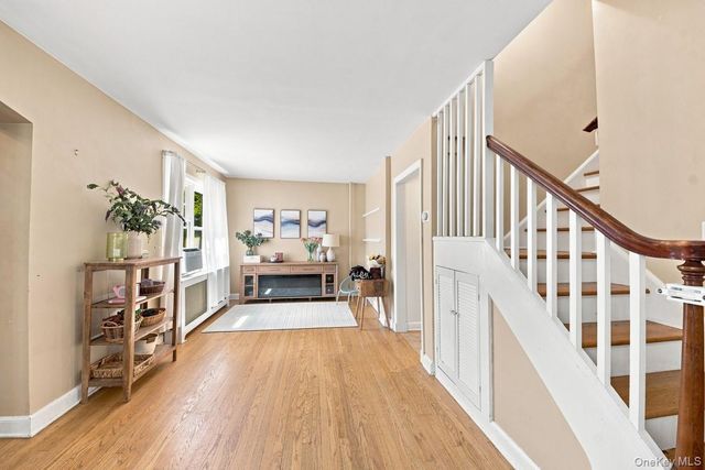 34 Keats Avenue, Hartsdale, NY 10530