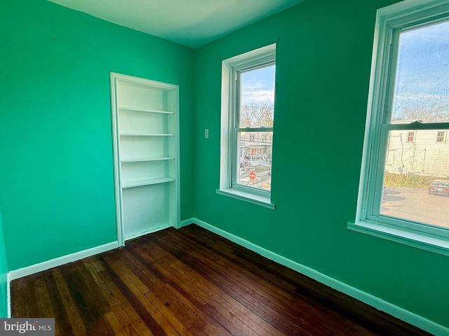 44 E COLLINGS AVE, Collingswood, NJ 08108