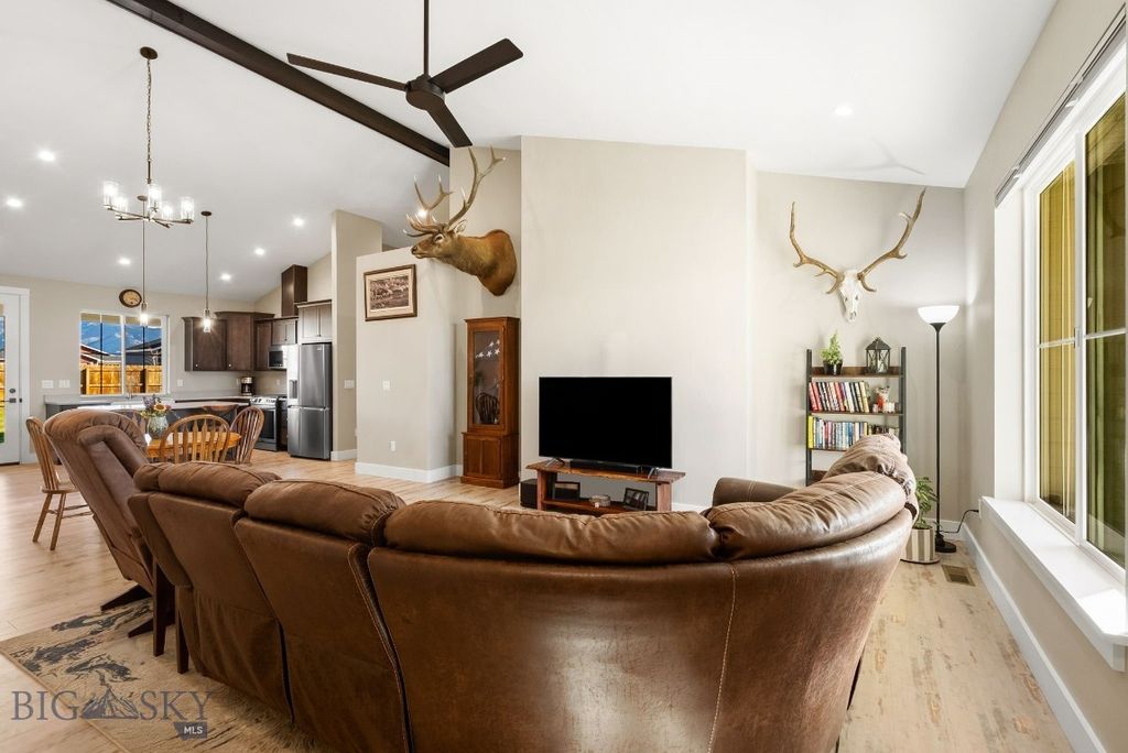 2217 Oriole Drive, Belgrade, MT 59714 photo 2