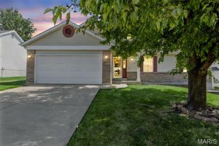 182 Cherrywood Parc Drive, O'fallon, MO 63368