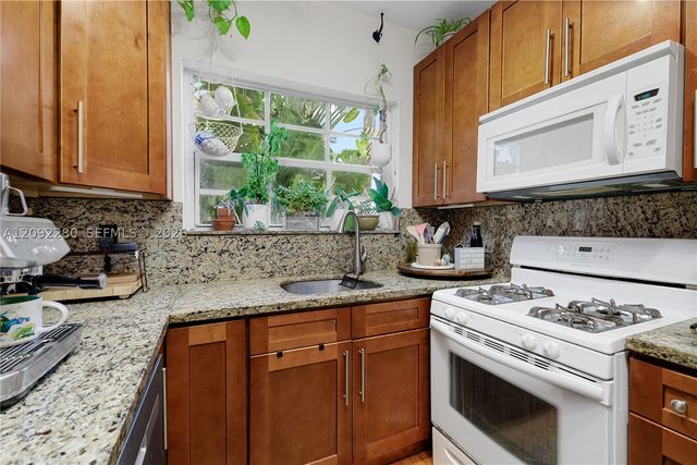 1005 Meridian Ave 8, Miami Beach, FL 33139