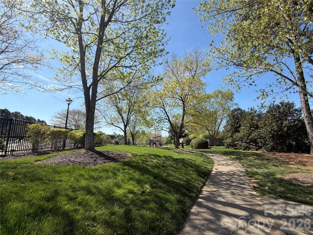 1711 Crestgate Drive, Waxhaw, NC 28173