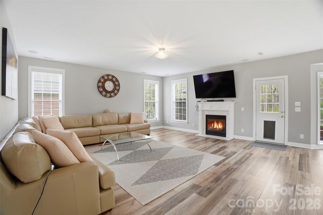 1711 Crestgate Drive, Waxhaw, NC 28173