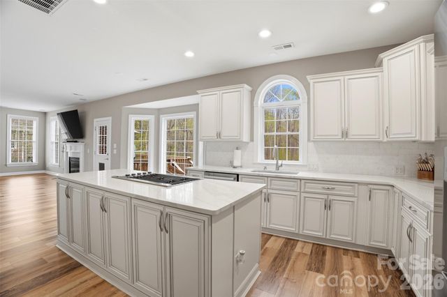 1711 Crestgate Drive, Waxhaw, NC 28173