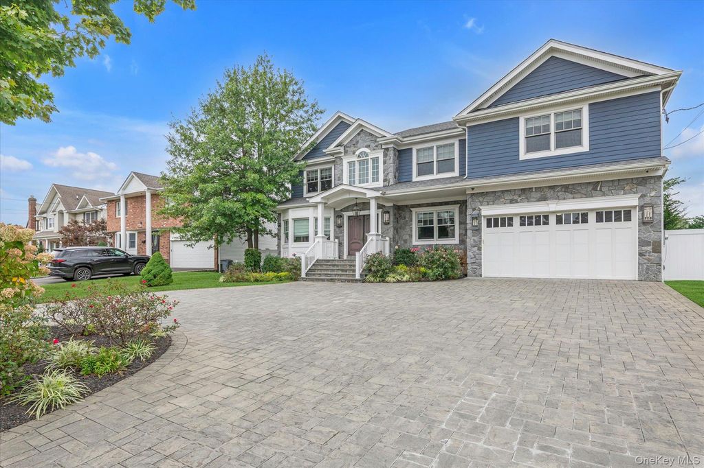 100 Lake End Road, Merrick, NY 11566 — photo 2