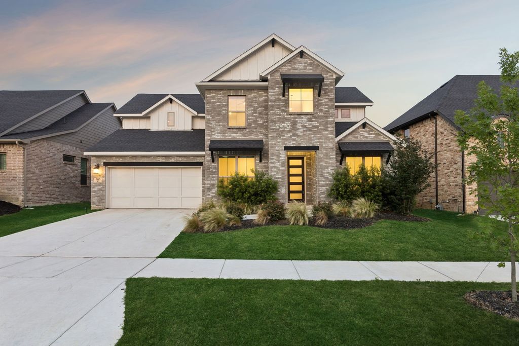 305 Onyx Drive, Northlake, TX 76247