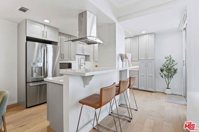 7250 Franklin Avenue 615, Los Angeles, CA 90046