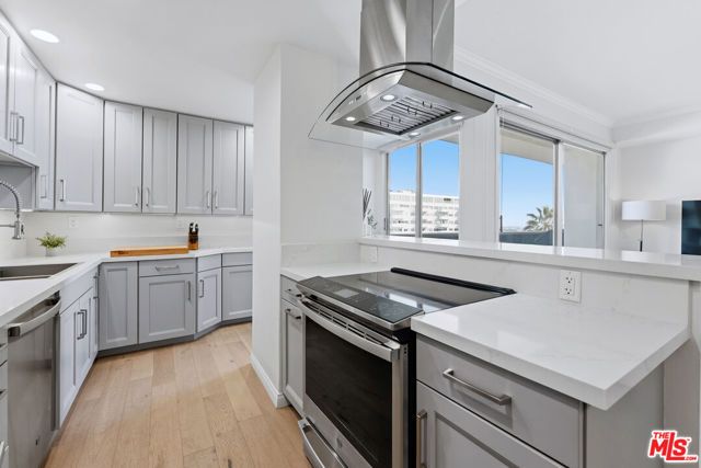 7250 Franklin Avenue 615, Los Angeles, CA 90046