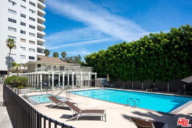 7250 Franklin Avenue 615, Los Angeles, CA 90046