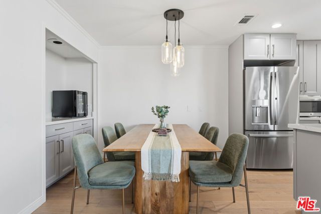 7250 Franklin Avenue 615, Los Angeles, CA 90046