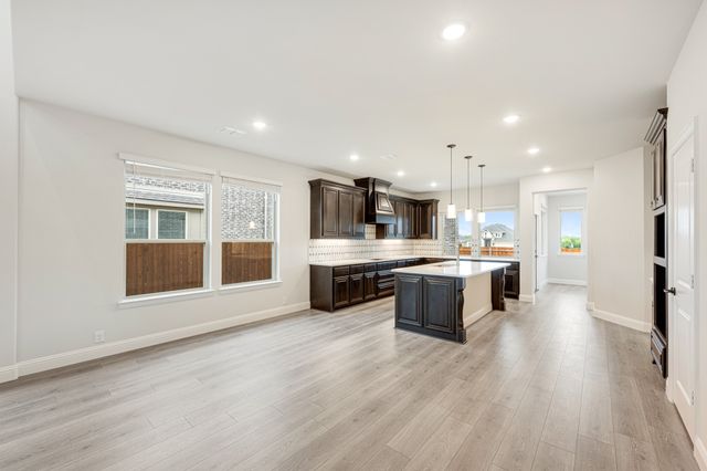 1013 River Oaks Drive, Godley, TX 76044