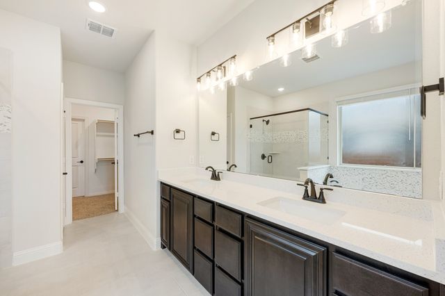 1013 River Oaks Drive, Godley, TX 76044