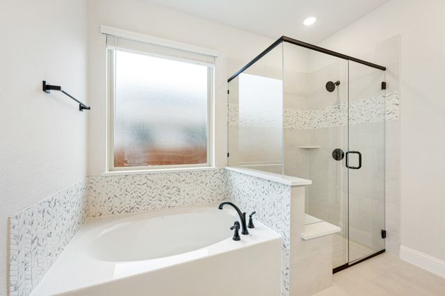1013 River Oaks Drive, Godley, TX 76044