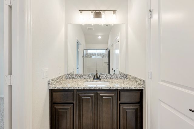 1013 River Oaks Drive, Godley, TX 76044
