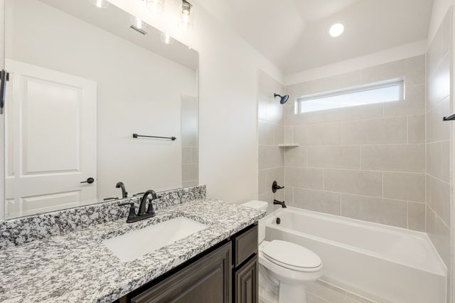 1013 River Oaks Drive, Godley, TX 76044