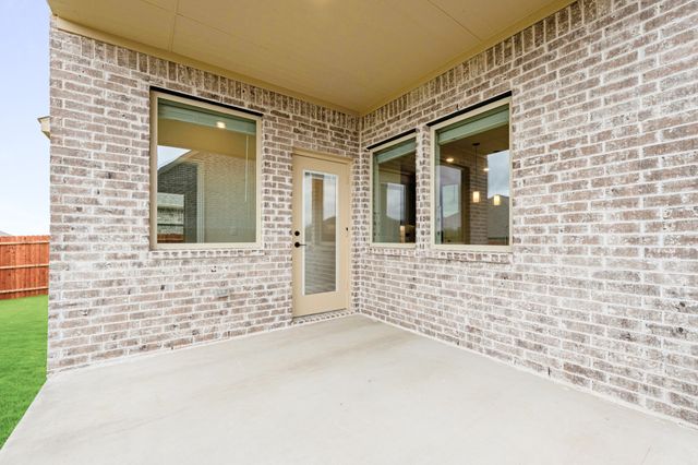 1013 River Oaks Drive, Godley, TX 76044